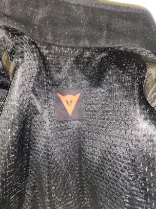 Chaqueta Dainese Negra y Roja