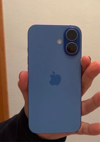 iPhone 16 azul Como Nuevo Caja y Cable