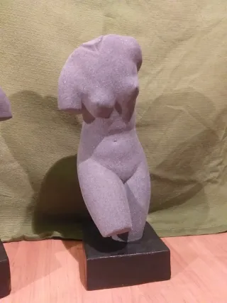 Esculturas efecto piedra o granito.