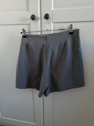 Falda Bermuda Gris Talla 40 Stradivarius