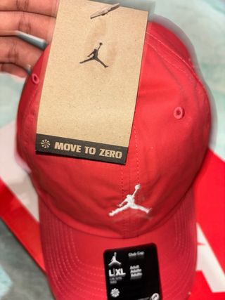Gorra Jordan Roja Talla L/XL