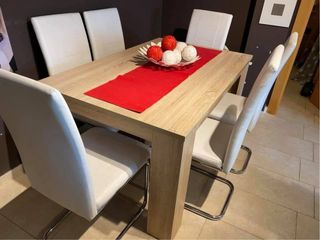Mesa de comedor y 6 sillas