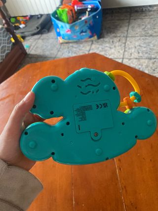 Juguete musical elefante para bebé con pilas