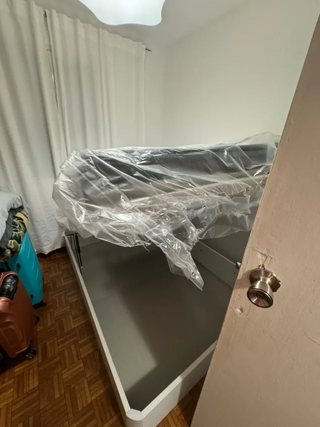 Colchón y canapé nuevos