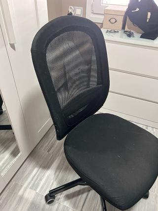 Silla de oficina con ruedas