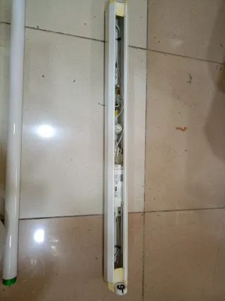 Bombilla Philips Lifemax TLD 18W/8