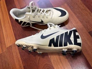 Botas de fútbol para Nike Mercurial, talla 37,5