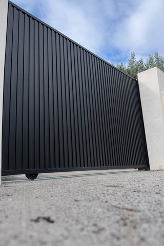 Puerta corredera 3000x1900 mm +motor GRATIS|Oferta