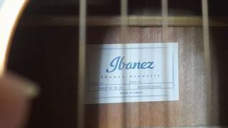 Guitarra Acústica Ibañez V50NJP-NT