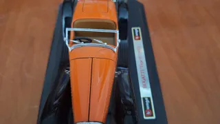 Coche Burago Bugatti Type 55 1/24