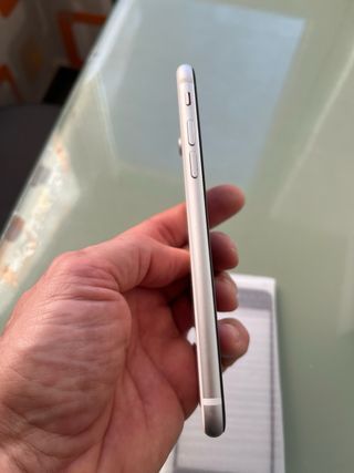 iPhone SE 2020 Blanco + Accesorios