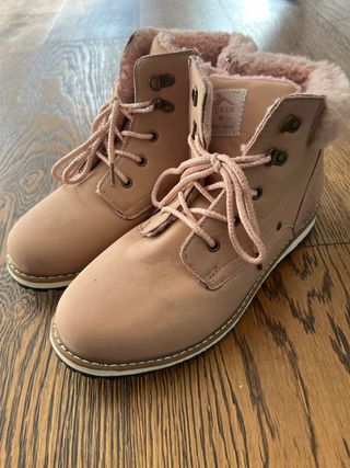 Botas rosas invierno Tenth. Nuevos, talla 38.