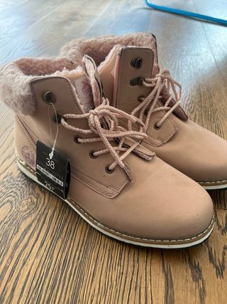 Botas rosas invierno Tenth. Nuevos, talla 38.