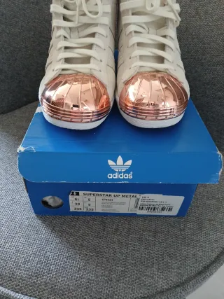 Adidas Superstar  Beige/Oro Talla...