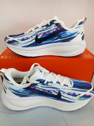 Nike Vomero 18 SE T45