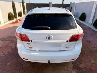 Toyota Avensis 2011