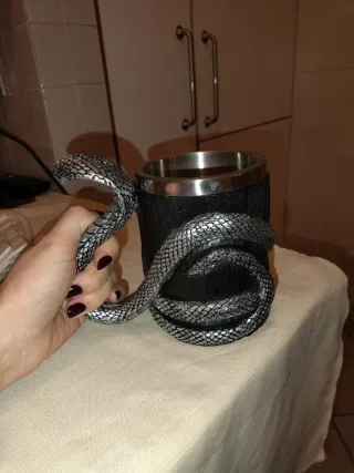 Tazza originale a forma di serpente