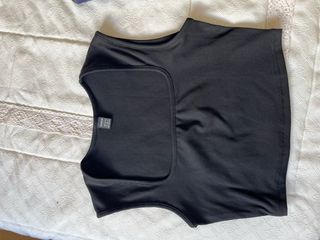 Top SHEIN negro escote cuadrado