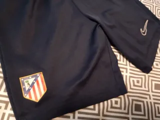 Pantalón Atlético de Madrid Talla M niño 137-147cm