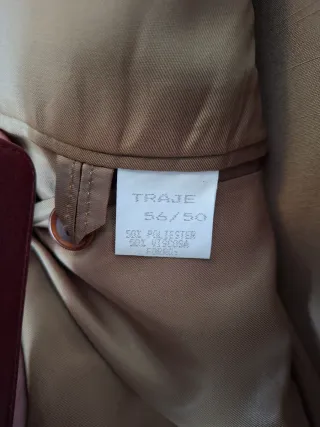 Traje de hombre marrón