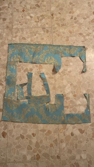 Retal brocado azul y oro