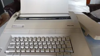 Máquina de escribir Philips VW2140