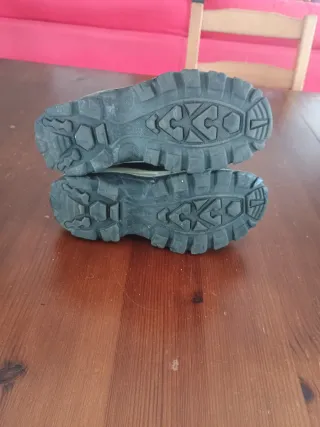 Botas de montaña niña talla 34