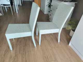 Sillas de ratán blanco para exterior