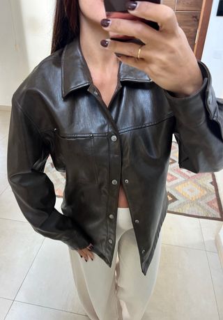 chaqueta efecto piel Zara Marrón Talla M