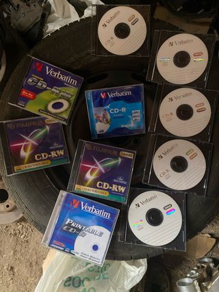 Lote 10 CDs Verbatim y Fujifilm CD-R/RW
