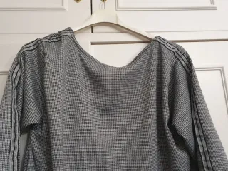 Vestido bonito y cómodo con detalle mangas