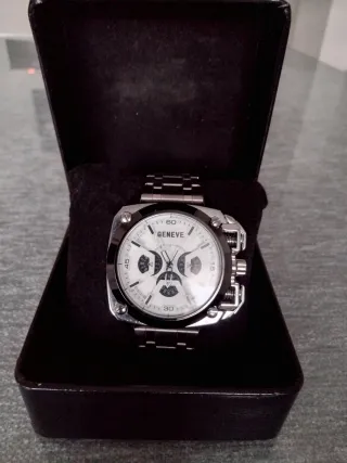 Reloj GENEVE Plata y blanco,pulsera a juego.