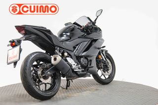 YAMAHA YZF R3