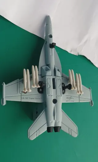 Maqueta Avión Maisto AV-8B Harrier II