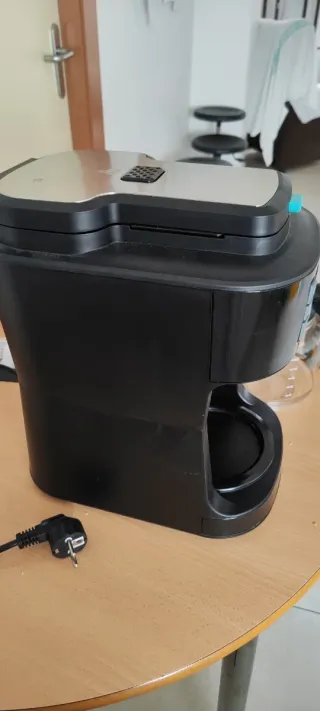 Cafetera Cecotec con Molinillo