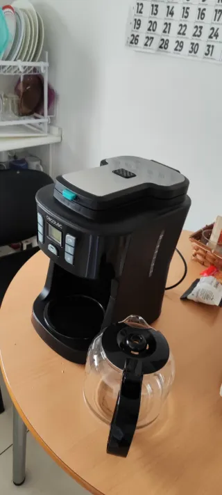 Cafetera Cecotec con Molinillo
