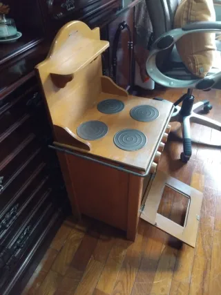 Cocina de juguete de madera