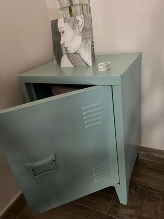 Mesita de noche/Estantería verde agua sin daños