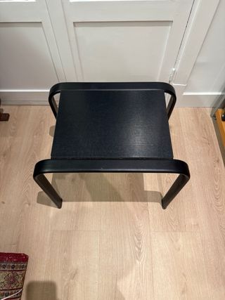 Set de 2 mesas de cama o auxiliares La Oca negras.