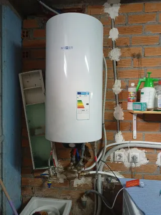 Acumulador de agua Nofer blanco 100L