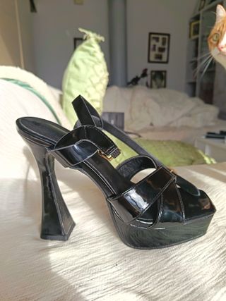 Zapatos de tacón negros