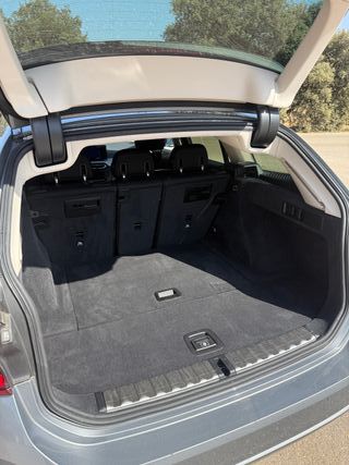 BMW 318D Touring 2023