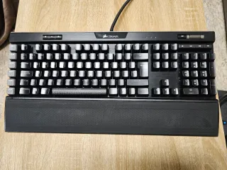 Corsair K95 RGB Platinum Teclado Mecánico