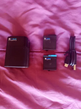 Caricabatterie dual GoPro + 2 batterie Hero