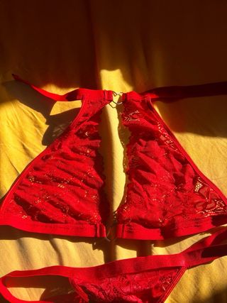 Conjunto lencería rojo sujetador y tanga