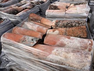 Teja curva “vieja” por palets (200 unidades)