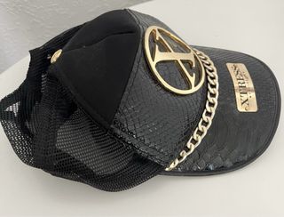 Gorra XTRESS Negra y Dorada Unisex Nueva,