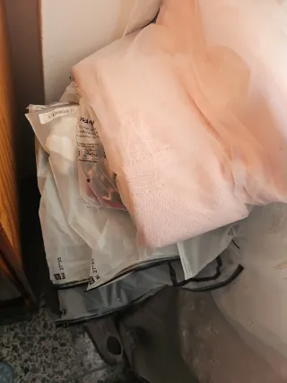 Ropa mujer: sudadera, top y pantalón