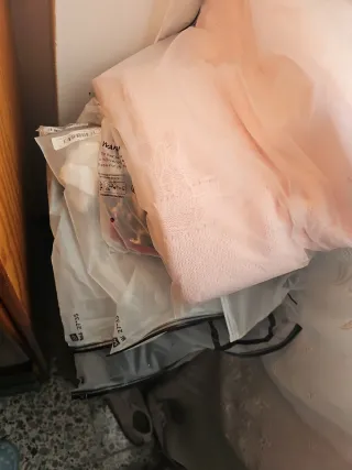 Ropa mujer: sudadera, top y pantalón