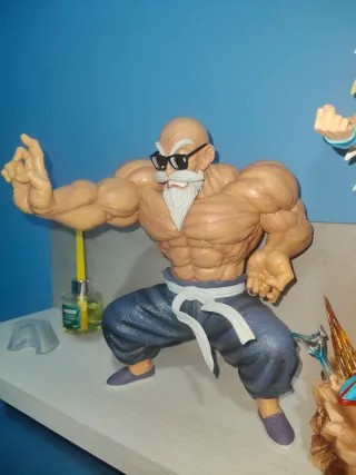 Figura Maestro Roshi dragón ball
